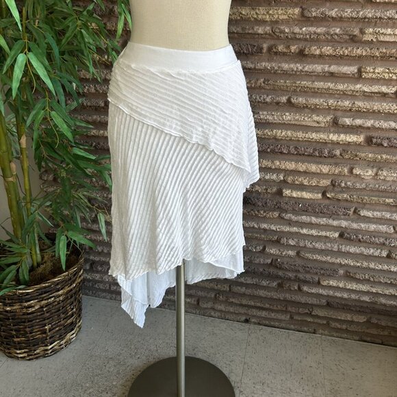 Hard Tail Forever White Triple Tiered Skirt and Ribbed Pleated Tank Size Small - Picture 4 of 10